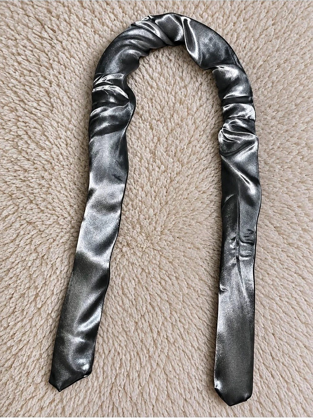 2 Pack Heatless Hair Curling Rods Black Velvet & Silver Satin